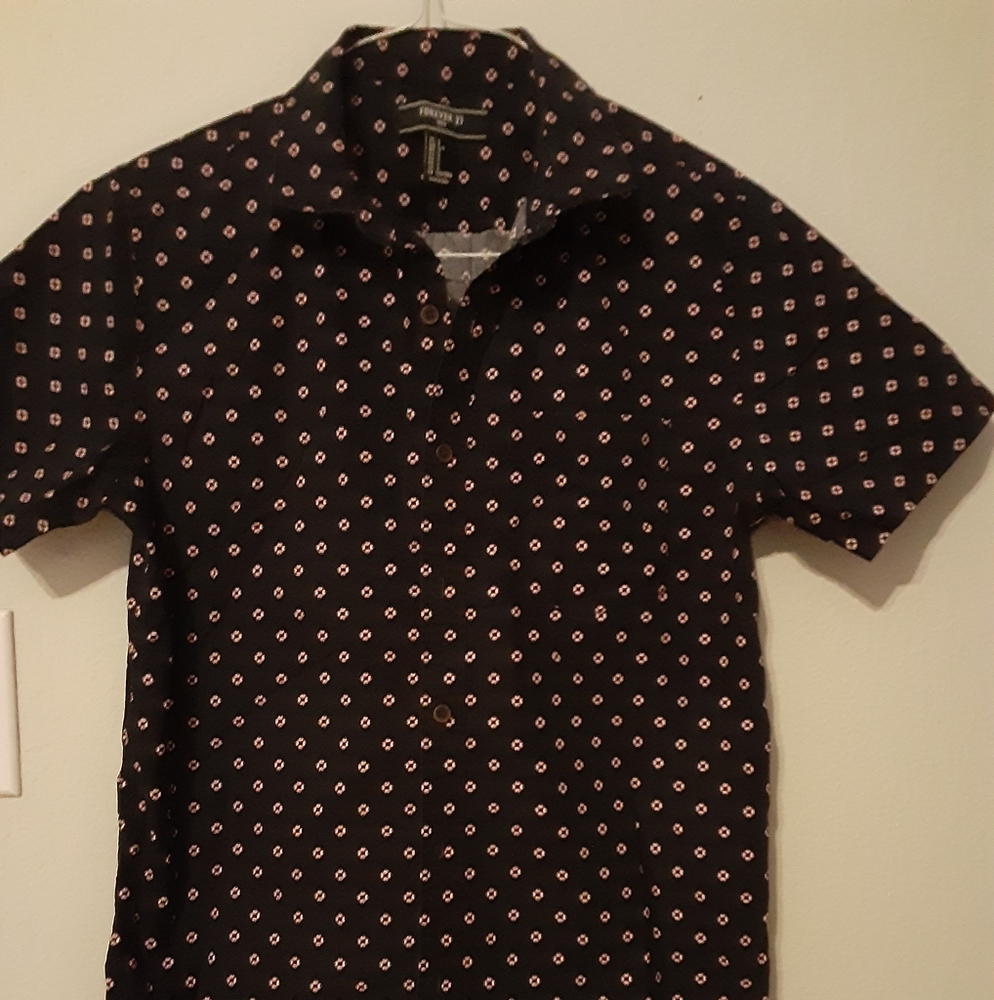 Forever 21 men's short sleeves shirt